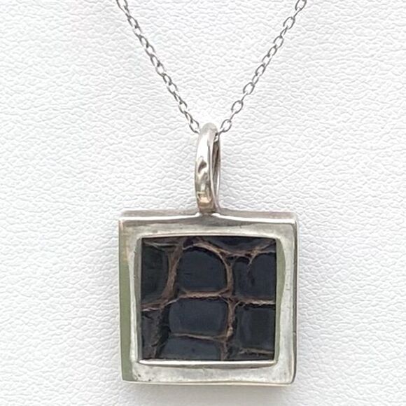 Labelle Sterling Silver Square Alligator/Croc Leather Pendant Necklace EUC - Picture 1 of 4